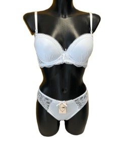 Ensemble sous vêtement blanc