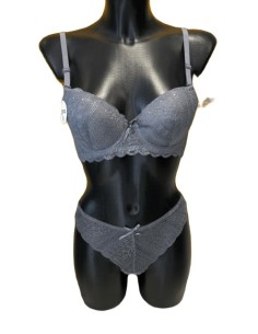 Ensemble sous vêtement gris foncé