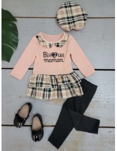 Ensemble fille bisous maman