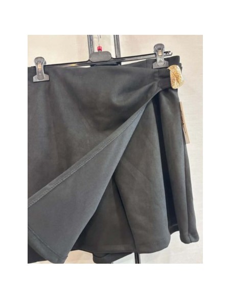 Jupe short femme en daim de la taille 36/50.