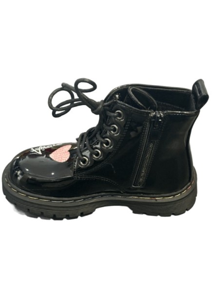 Bottines fille vernis noires avec motif Love | Style et confort