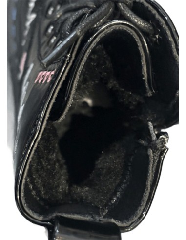 Bottines fille vernis noires avec motif Love | Style et confort