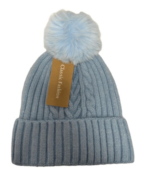 Bonnet femme avec pompon bleu clair