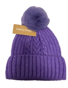 Bonnet femme avec pompon violet