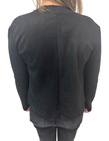 Veste noire pour femme – Élégance et caractère