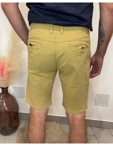 Short chino homme moutarde