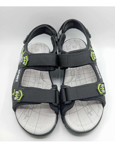 Nu pied garçon noir