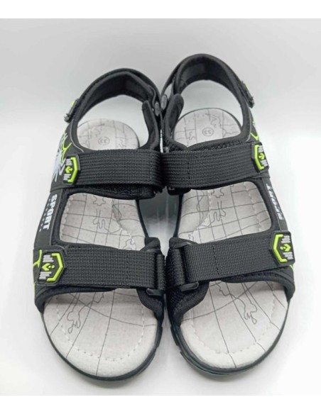 Nu pied garçon noir
