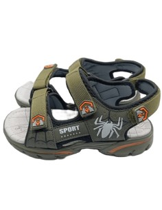 Nu pied garçon kaki