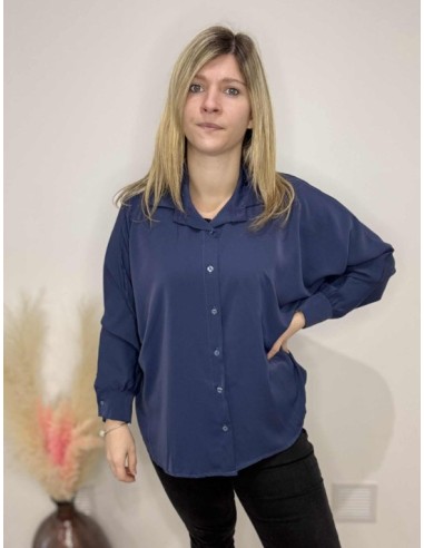 Chemise satinée femme tendance moderne look chic